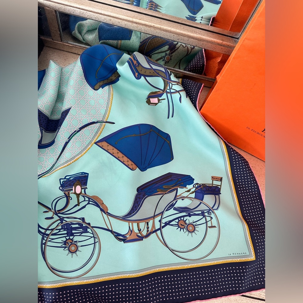 SOLD! Gorgeous Hermes La Perriere 100%Silk Scarf 90x90 Light Blue Colors - Picture 13 of 14